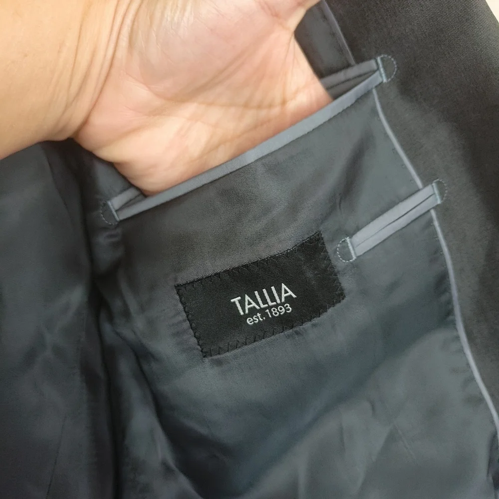 TALLIA est. 1893 gray dress blazer men size 42R wool 100% Plaid Two Button‎